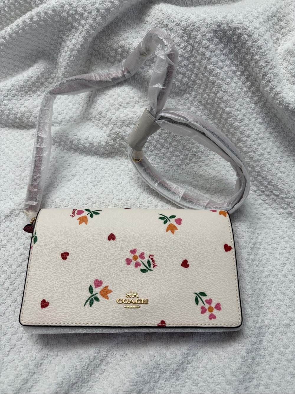 COACH Mini Klare Crossbody Bag Heart Petal Print NWT - Picture 2 of 8